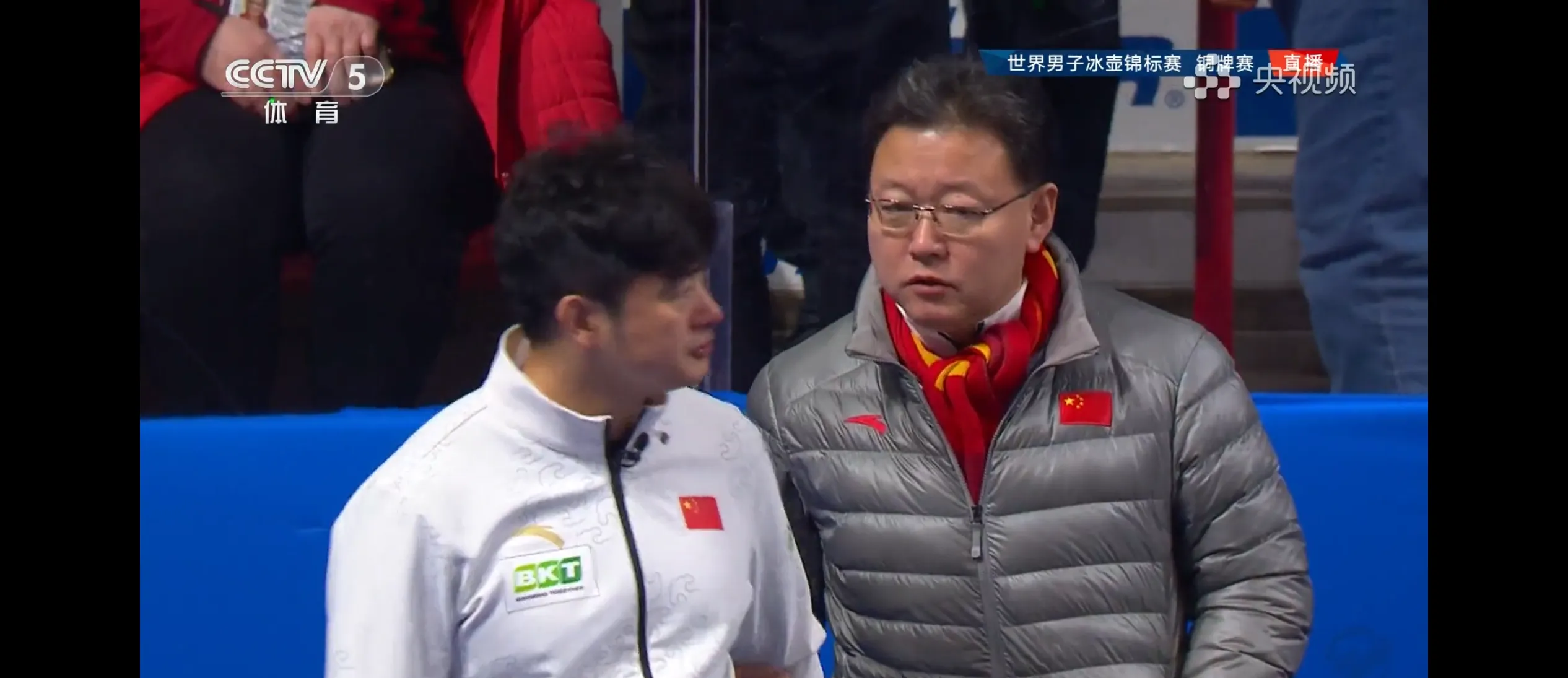 冰球友谊赛上演强强对话,祁连猎隼队读秒扳平瓯越银狐队,团队配合流畅;争冠格局再洗牌的简单介绍 冰球友谊赛上演强强对话,祁连猎隼队读秒扳平瓯越银狐队,团队配合流畅;争冠格局再洗牌的简单介绍